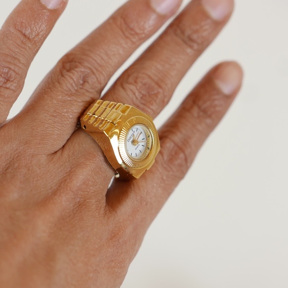 (SOLD) Vintage DIGITS Gold Plated Ring Watch - Picture 6 of 6